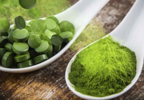 ¿qué contiene un gramo de espirulina?